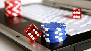 Antarmuka aplikasi Android galaxy898 menampilkan menu utama dengan akses ke slot, live dealer, dan sportsbook